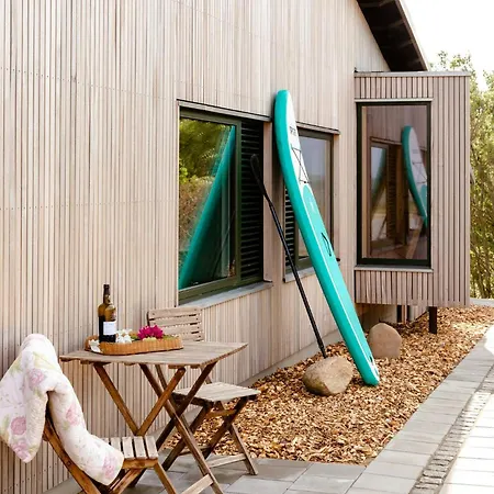 Hébergement de vacances Architect-designed Gem With Views Of Veno Bay