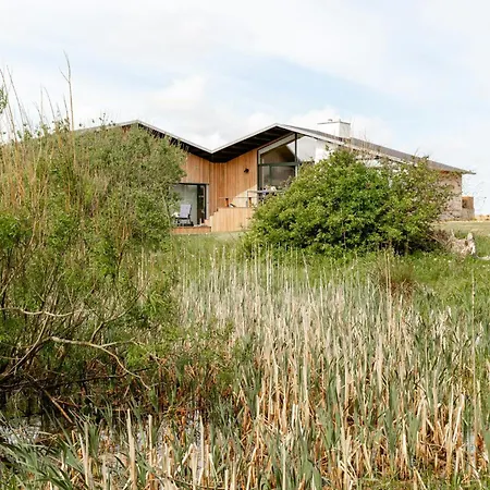 Hébergement de vacances Architect-designed Gem With Views Of Veno Bay *